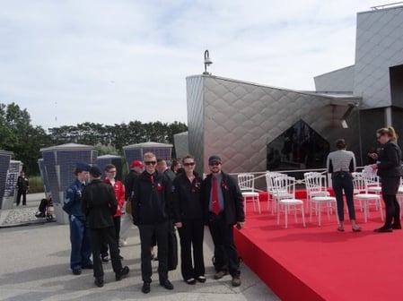 The-students-waiting-to-present-the-commitment-to-remember-510x382